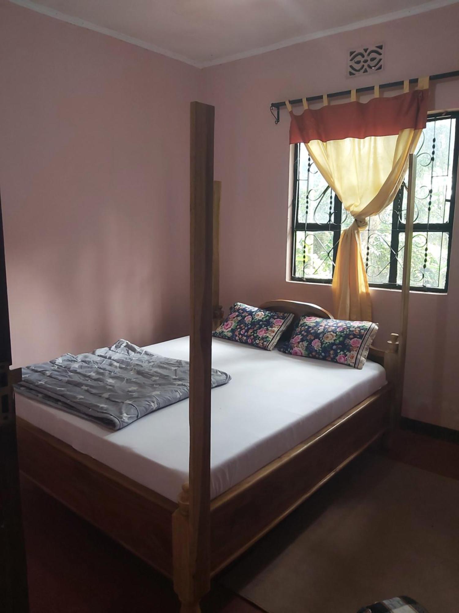 Mama Aziz Homestay Arusha Ngoại thất bức ảnh